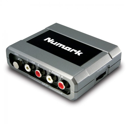 Interface Audio DJ por USB Numark Stereo iO angle