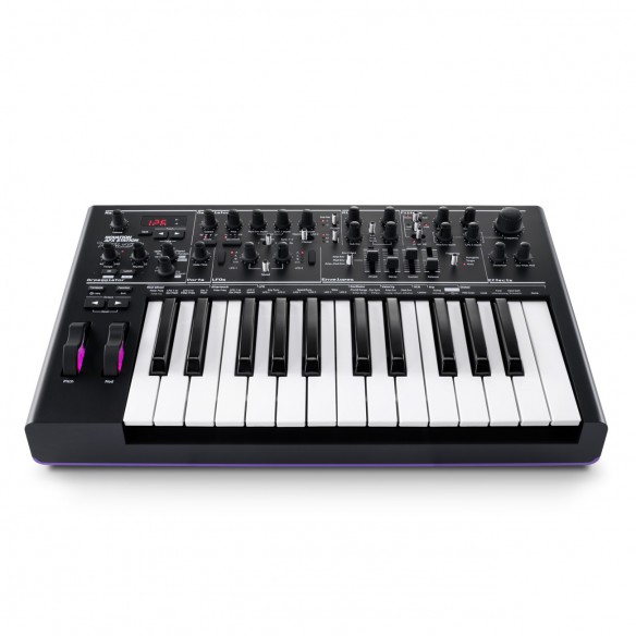 Sintetizador con Teclado Novation AFX Station perspective