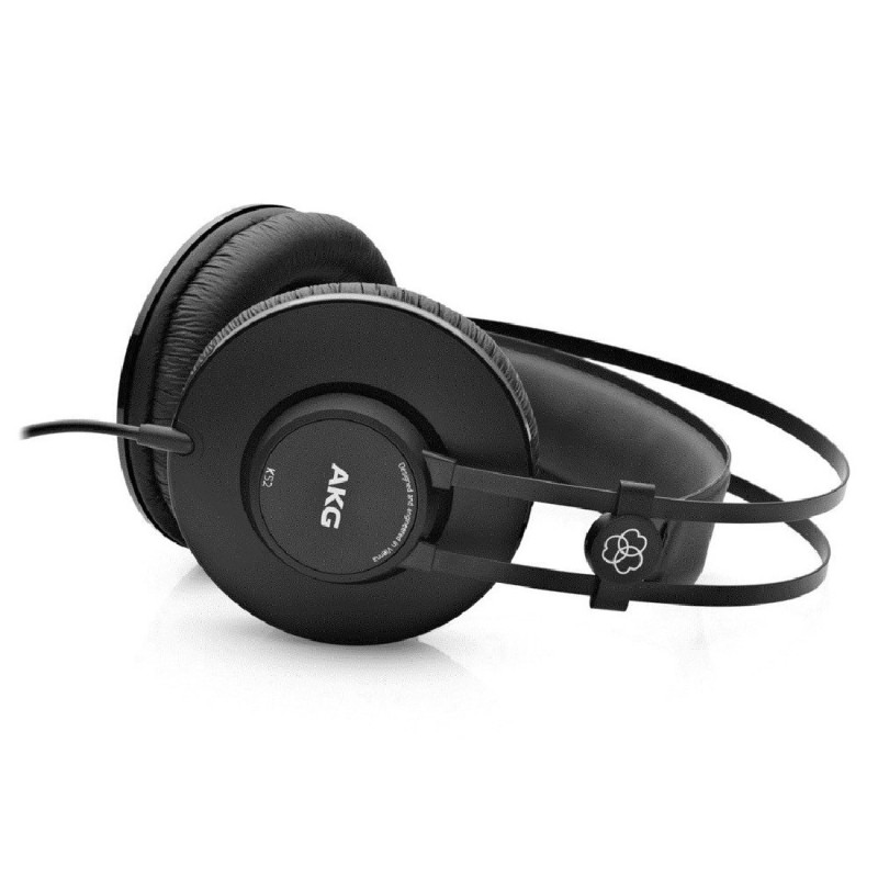 AKG K52