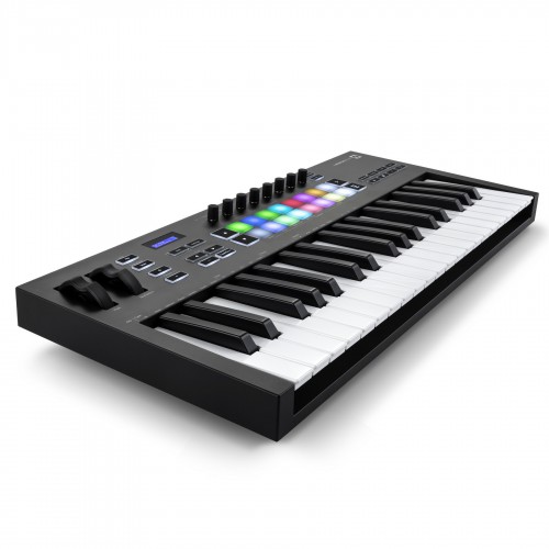 Teclado Controlador MIDI USB 37 Teclas Novation Launchkey 37 MK3 angle
