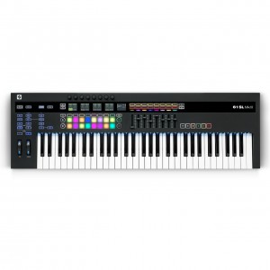 Teclado Controlador MIDI USB 61 Teclas Novation 61SL MkIII angle 2