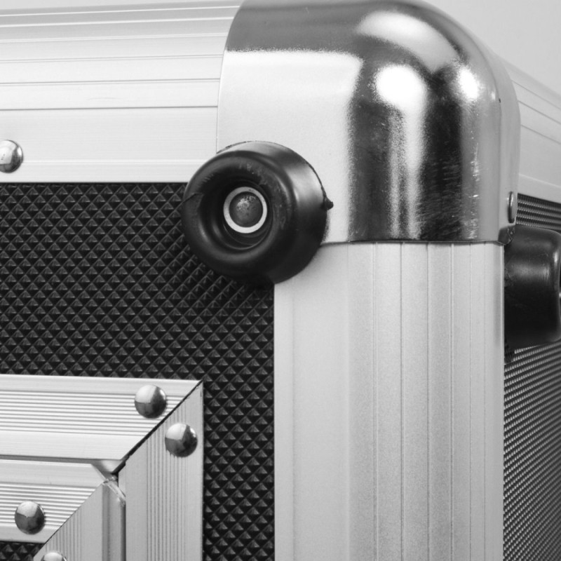 UDG Ultimate Pick Foam Flight Case Multi Format S Silver